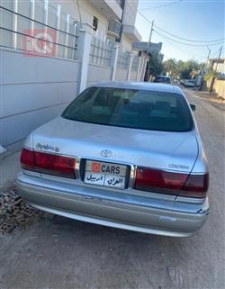 تۆیۆتا کراون